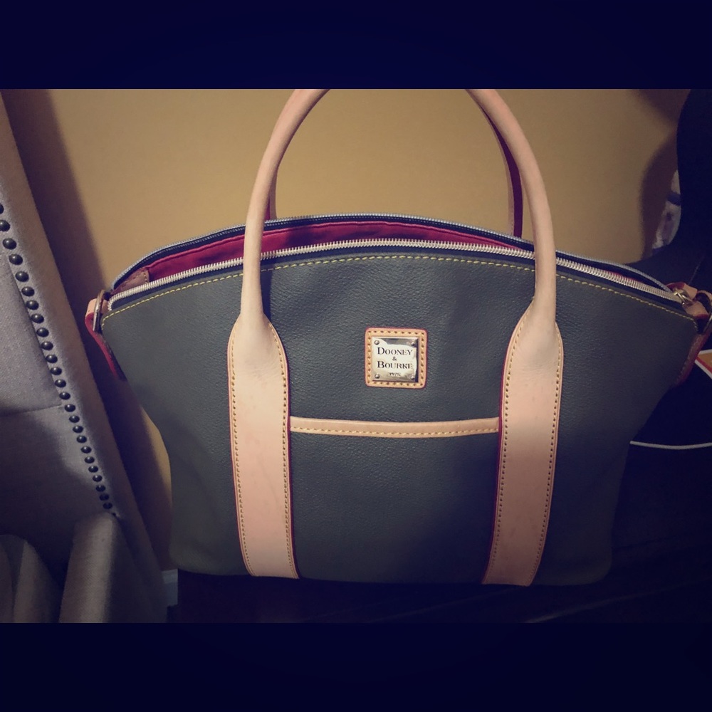 Beautiful Dooney & Burke handbag